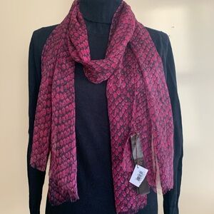COACH deep mauve/purple larger print ladies lightweight sheer scarf NWT